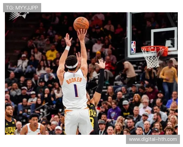 布克下半场狂砍29分 太阳力克爵士再添胜绩