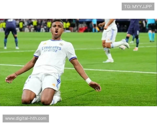 伯纳乌球场安切洛蒂现身，考察维尼修斯表现